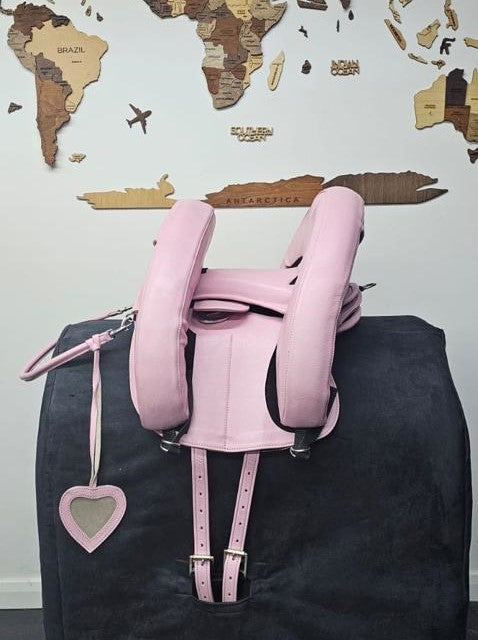 Vaaleanpunainen NAHKA Inky Dinky Saddle® - UUSI - Virallinen